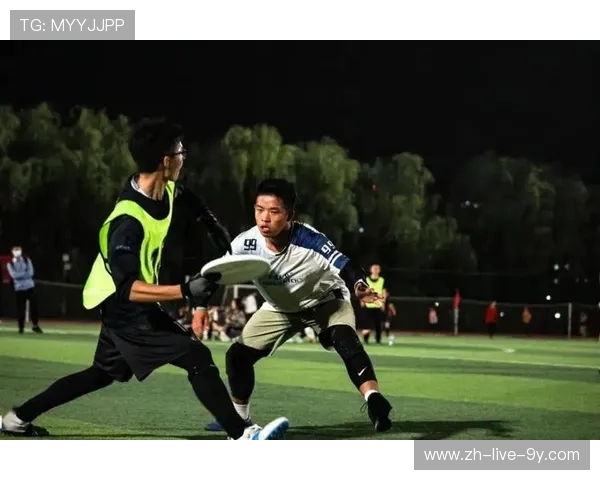 深圳飞盘队战术解析与对手战术的全面对比分析 深圳飞盘队战术解析与对手战术的全面对比分析