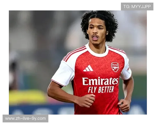 丹尼斯·博格坎普:从天才少年到阿森纳传奇的足球之路 丹尼斯·博格坎普:从天才少年到阿森纳传奇的足球之路